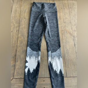 Colorado Threads Leggings.